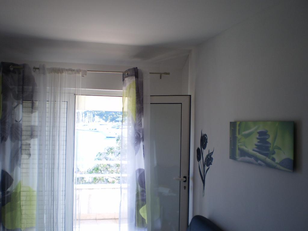 Apartments Vala Rogoznica  Bagian luar foto